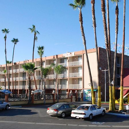 Regency Inn And Suites Baldwin Park Eksteriør bilde